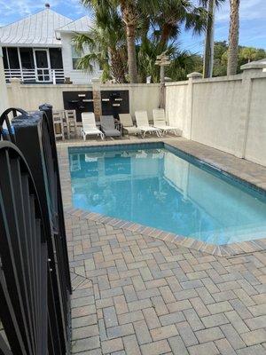 Pool outside the property  nicely heated !