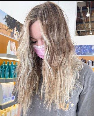 Endless summer hair  by @stylezbyjewels at #pavomidtown