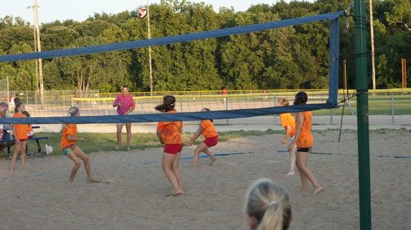 Youth and adult Sand Volleyball leagues