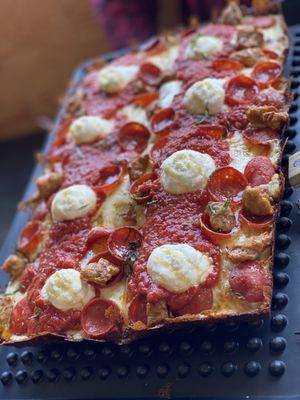 The New Yorker Detroit style - the ricotta topping looks like little roses!!