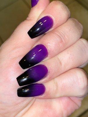 Black & Purple ombré nails.