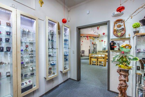 Elie Jewelry Store -  Watch, Clock and Gift section.