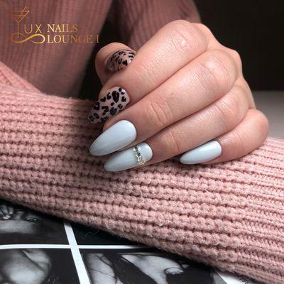 Embrace the winter season with our perfect nail designs.