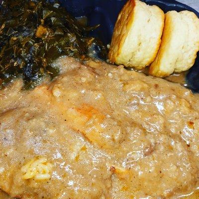 SMOTHERED TURKEY CHOPS
SEASONED RICE
GREENS
BUTTERMILK BISCUITS