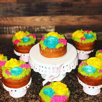 Sweets coming soon !!! We make cakes for all occasions, just call and place your orders only in youndys hispanic sweets and kitchen.