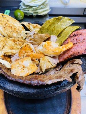 MOLCAJETERO WHIT SHRIMP!!