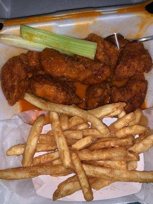 10 boneless Buffalo garlic and fries