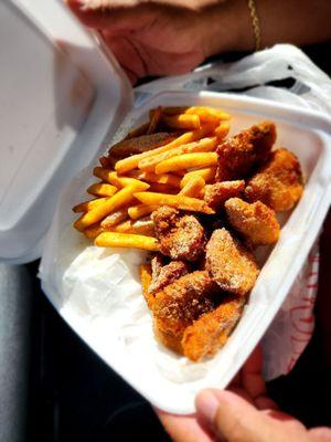 Fried oysters w side fries