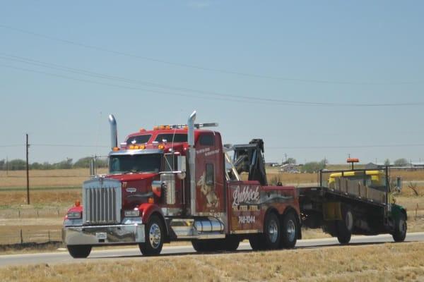 Lubbock Wrecker
3209 Slaton Hwy 
Lubbock, TX 79404 