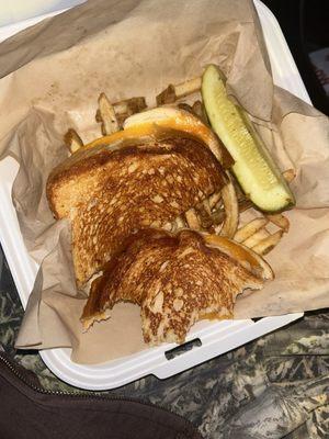 Grilled cheese w fries & pickle. Pretty good for the price, nice workers, clean place. overall good!