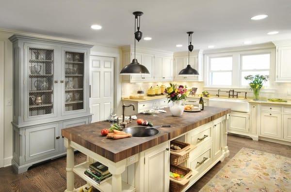 Custom Kitchens - Solid Wood Cabinets