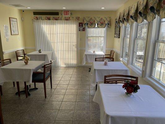 Restaurant Style Resident Dining Room