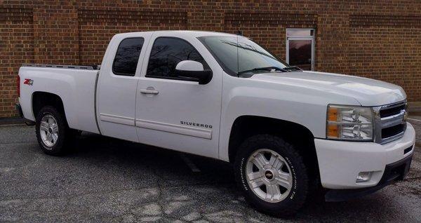 2011 CHEVROLET SILVERADO TINTED