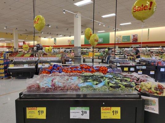 #produce #grapes #clementines #shoppers #grocerystore #collegeparkmd @yelpdc