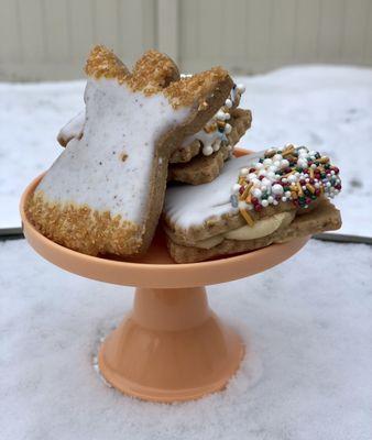 Scottish spiced shortbread angel and butter pecan cookie sandwiches