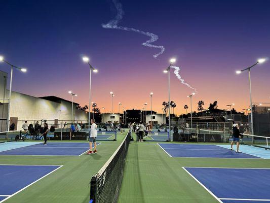 Evenings on the court @ Los Cab.