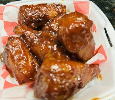 6 KRAZY WANGS w/bbq sauce