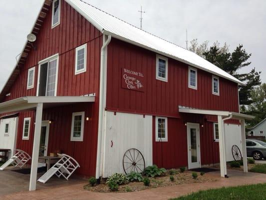 Old barn (1917) converted into a winery.