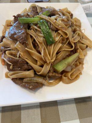 Beef chow fun