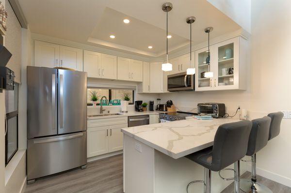 New and remodeled kitchen - classy and sleek