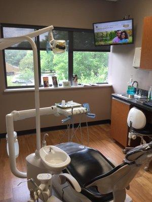 Our beautiful Up to date office with all the latest equipment for better dental care.