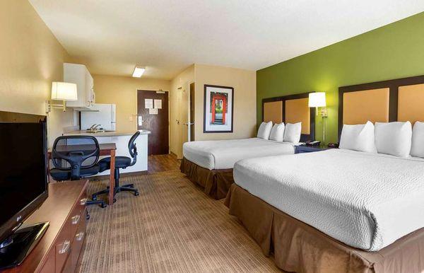 2 Bedroom Suite - 2 Queen Beds