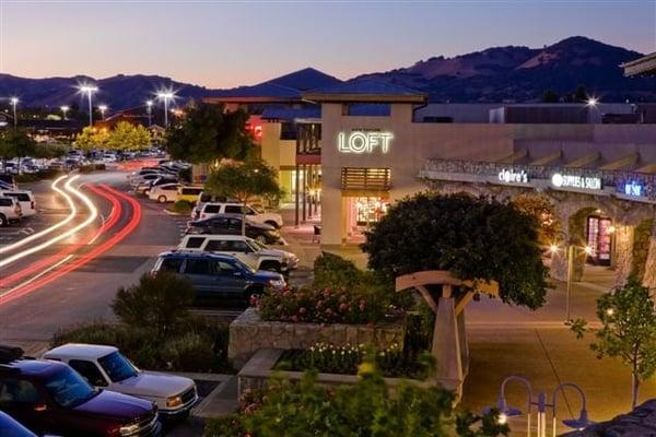 Vintage Oaks plaza at night.