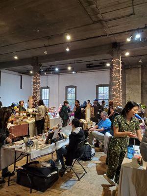 FAD market holiday pop up