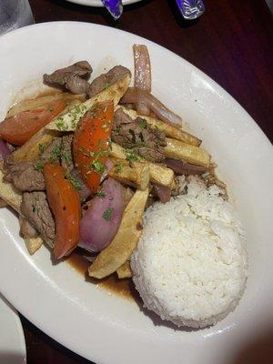 Lomo Saltado a la Criolla