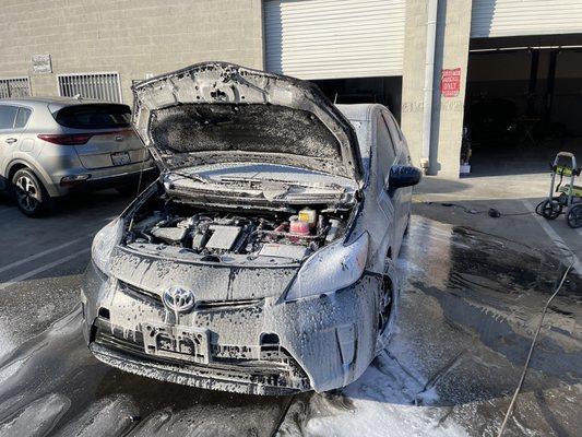 Prius final bath shower before paint job!