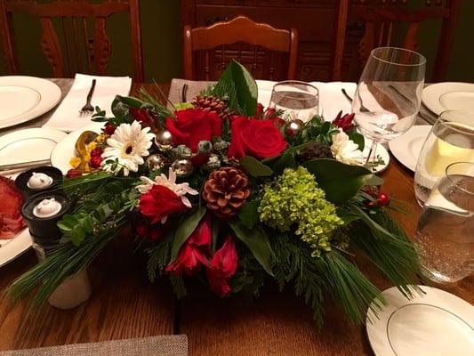 Beautiful center piece arrangement from Doylestown Flowers & Gifts