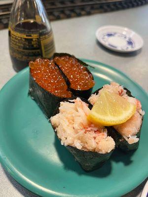 ikura and crab nigiri