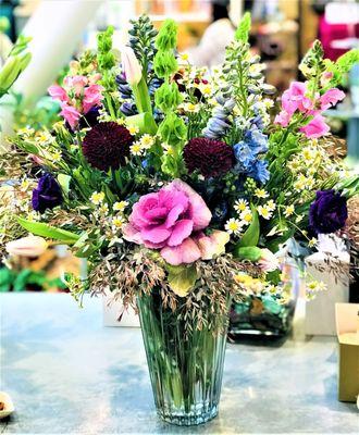 Fresh Flowers from The English Garden Floral Delivery in Salt Lake City, Utah. Call 801-364-6202