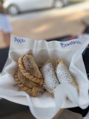 Apple
Home-made Apple Pie filling! Topped with cinnamon and sugar blend

Banana'tella
Sliced bananas with Nutella topped with powdered sugar