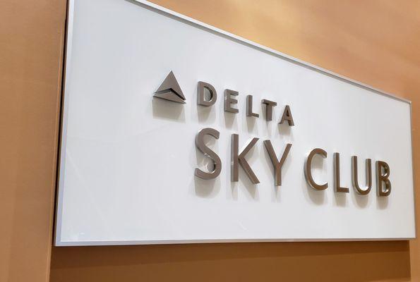 Signage for Sky Club MCO