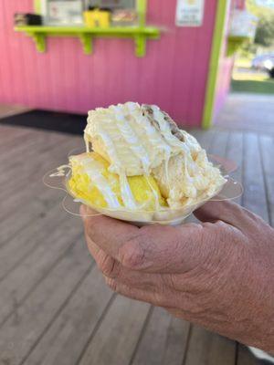 Pineapple cheesecake ice cream