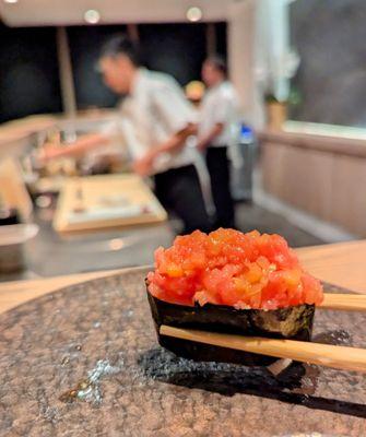 Minced toro with radish