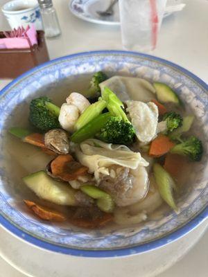 Beautiful huge bowl of Wor Wonton Soup