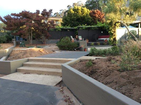 Retaining wall and steps