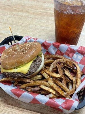 Cheeseburger basket