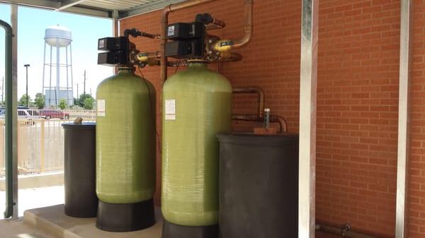 Fiberglass Pressure Vessel's
Twin Alternating 
Commercial Water Softeners