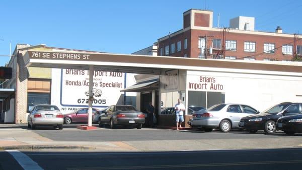 Located on the corner of SE Stephens and Lane Streets in downtown Roseburg, Brian's Import Auto is the only place you will ever