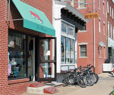 Ali's Wagon is located next to Fairmount Bikes, near the Eastern State Penitentiary.