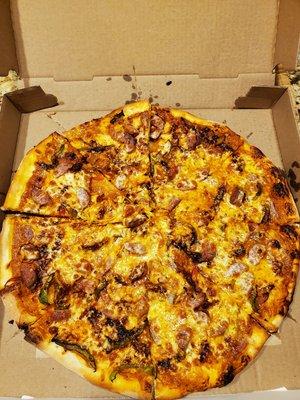 large sausage vodka pizza