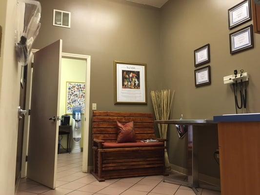 St Francis Animal Hospital of Vero Beach does it's best to offer a relaxing, intimate atmosphere to patients and clients alike.