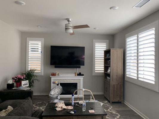 The top and bottom window shutters are separate so you can keep the top open and close the bottom or vice versa.