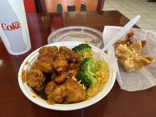 General's lunch special w/ fried rice and crab rangoon.