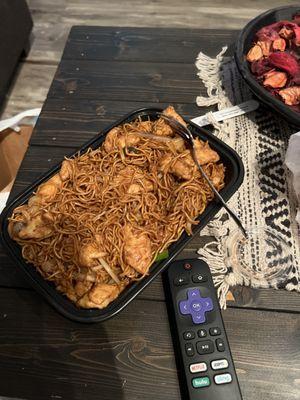 Chicken Lo Mein - Large