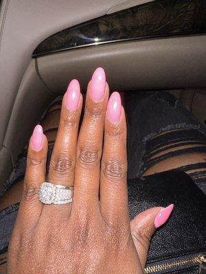 This is what Lisa husband call extra long nails. These are my real nails.