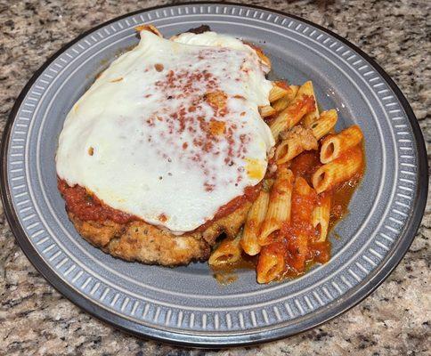 pollo alla parmigiana & penne w/ tomato sauce